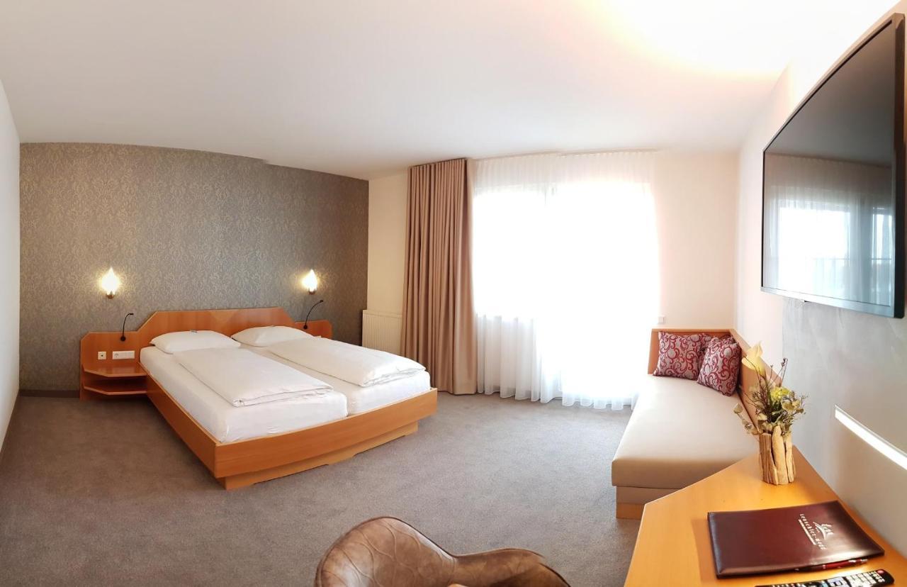 Hotel-Restaurant Teuschler-Mogg Bad Waltersdorf Inklusiv Genusscard Kültér fotó