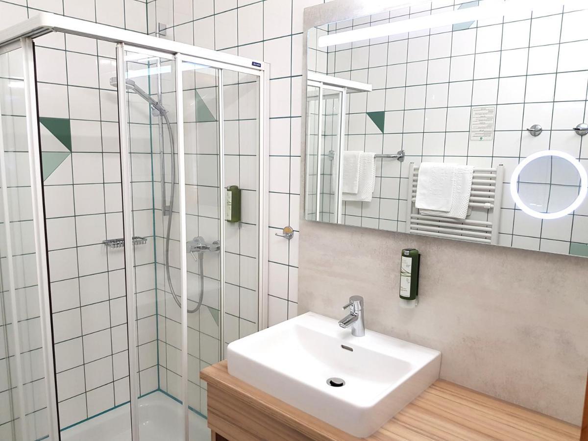 Hotel-Restaurant Teuschler-Mogg Bad Waltersdorf Inklusiv Genusscard Kültér fotó