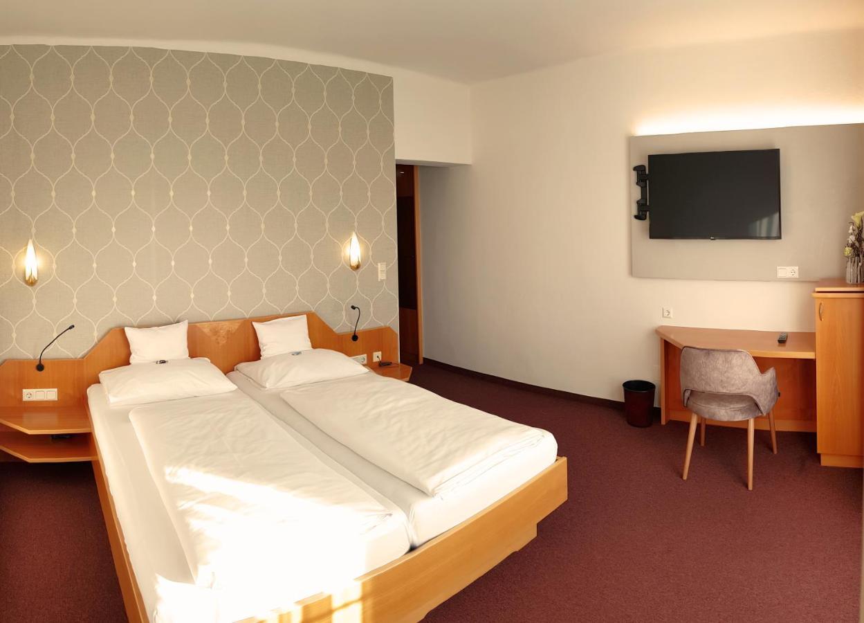 Hotel-Restaurant Teuschler-Mogg Bad Waltersdorf Inklusiv Genusscard Kültér fotó